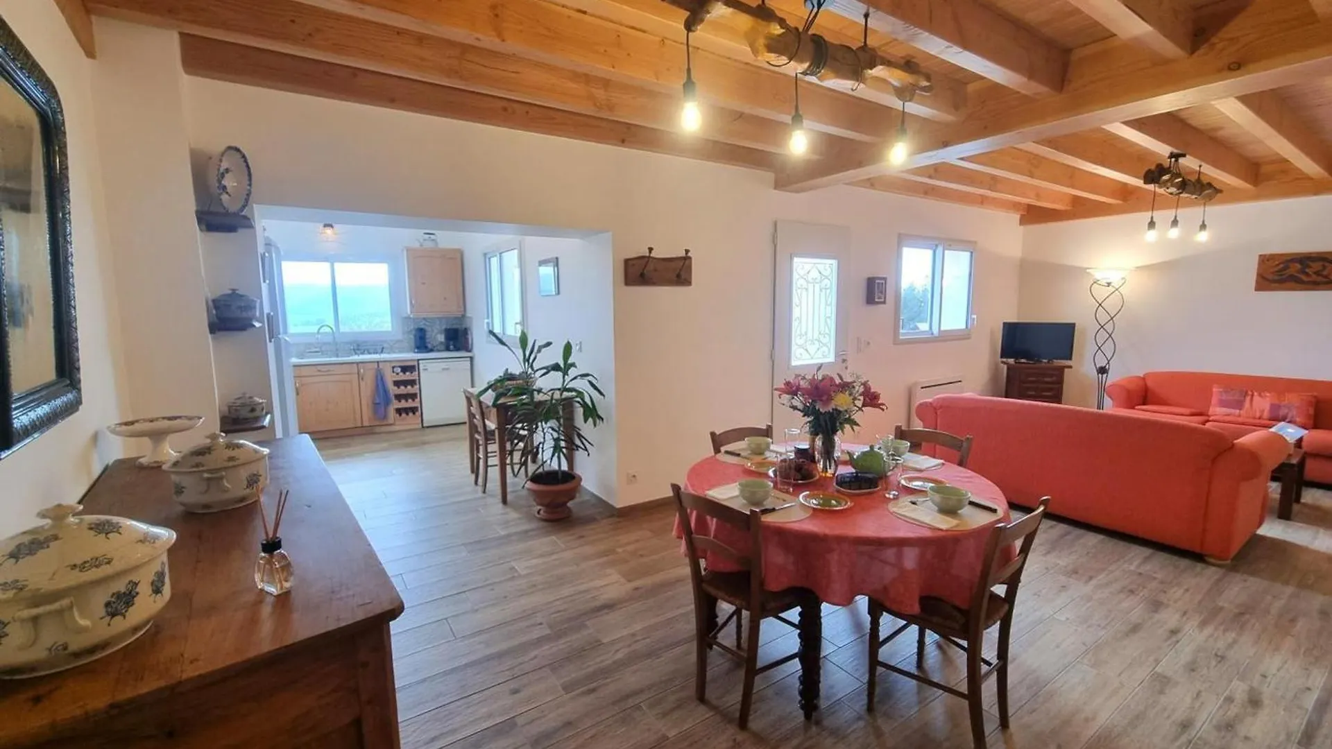 Gite 4 Pers, Terrasse & Jardin, Pres Des Bois Noirs - Fr-1-496-348 Saint-Priest-la-Prugne