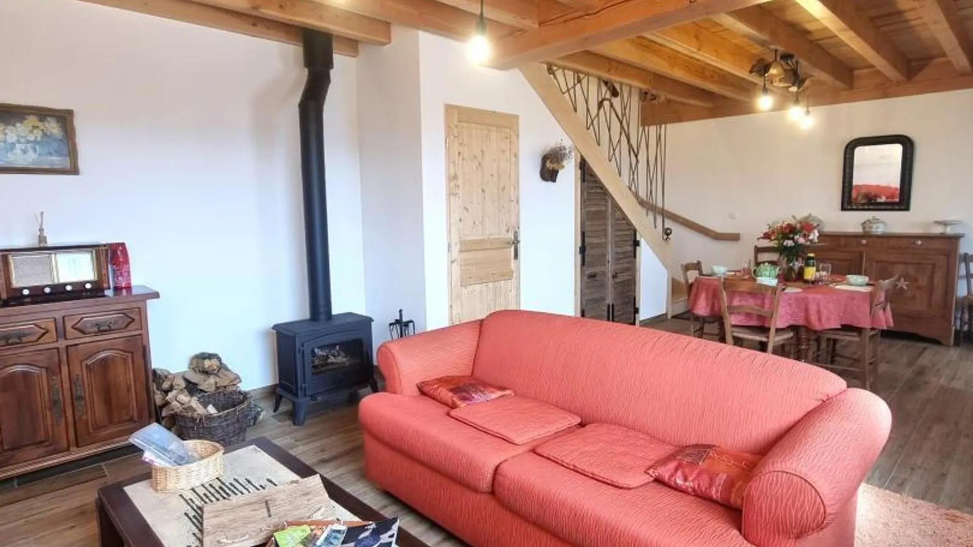 Gite 4 Pers, Terrasse & Jardin, Pres Des Bois Noirs - Fr-1-496-348 Saint-Priest-la-Prugne 0*,
