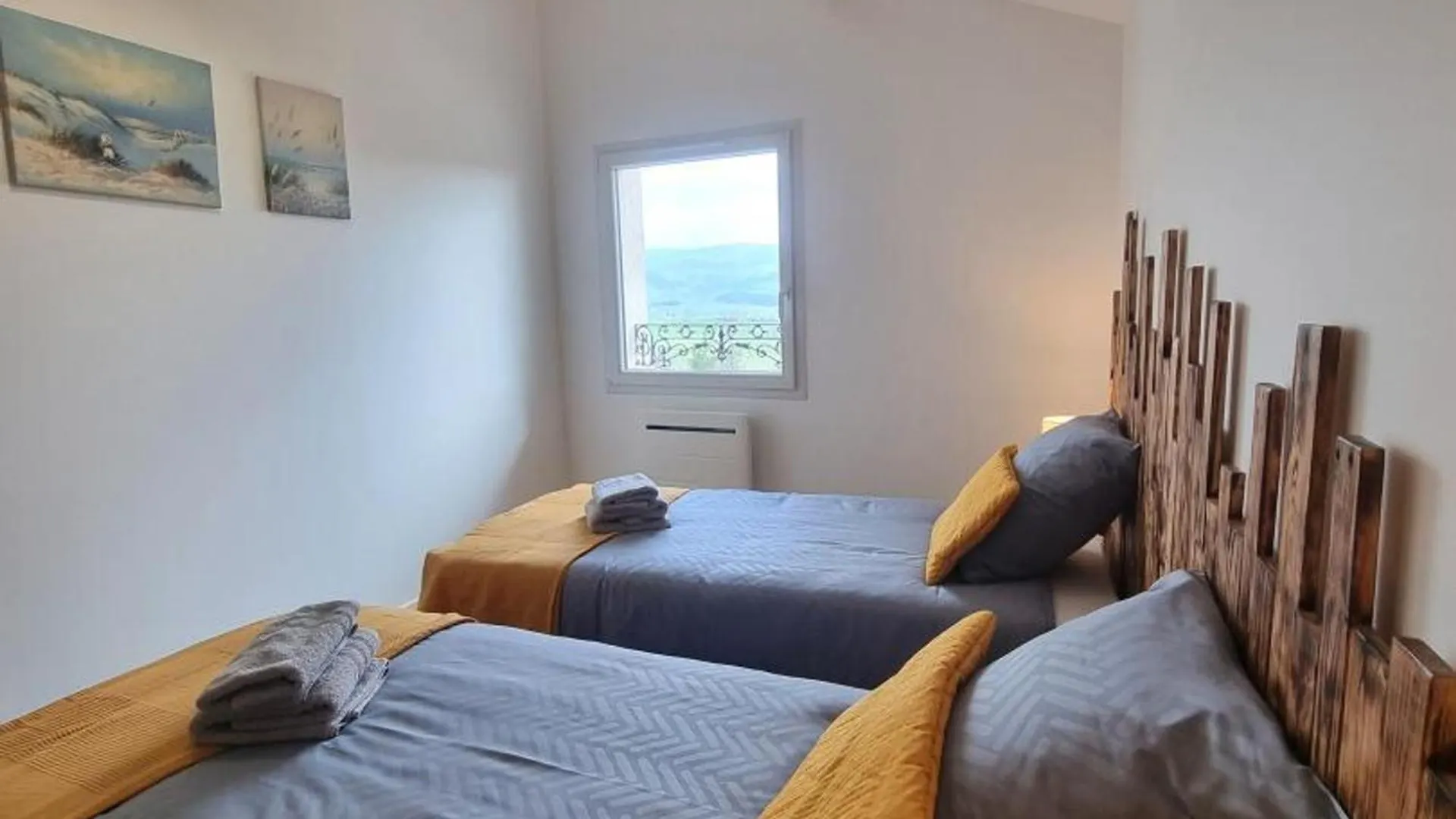 Gite 4 Pers, Terrasse & Jardin, Pres Des Bois Noirs - Fr-1-496-348 Saint-Priest-la-Prugne Holiday home